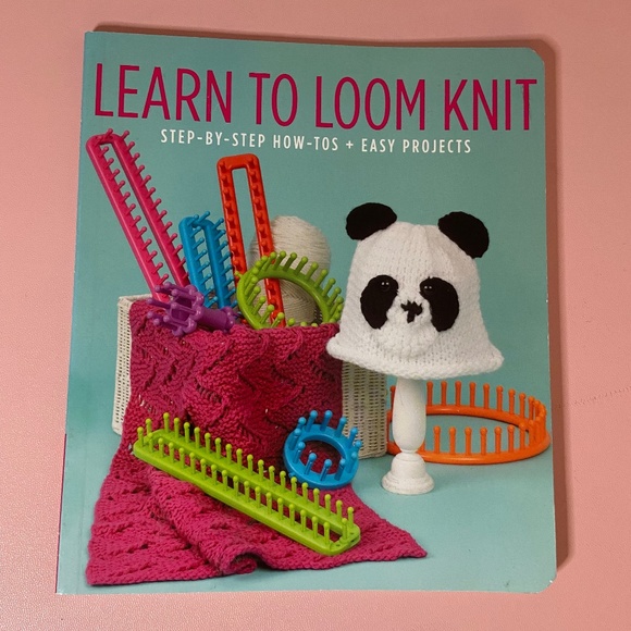 Learn to Loom Knit: Step-by-Step How-Tos + Easy Projects - Picture 1 of 2